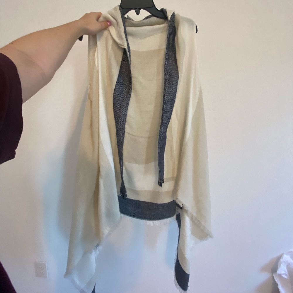 Francesca’s Sweater Cardigan sleeveless
